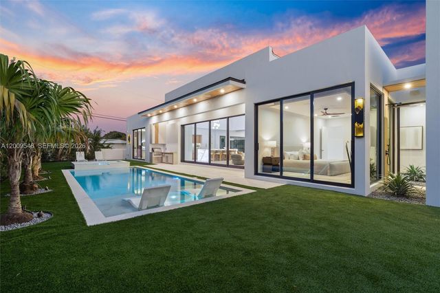 201 NE 27th Dr, Wilton Manors, FL 33334