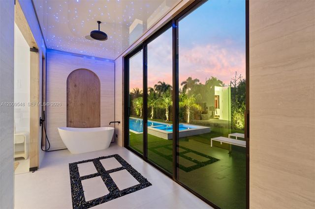 201 NE 27th Dr, Wilton Manors, FL 33334