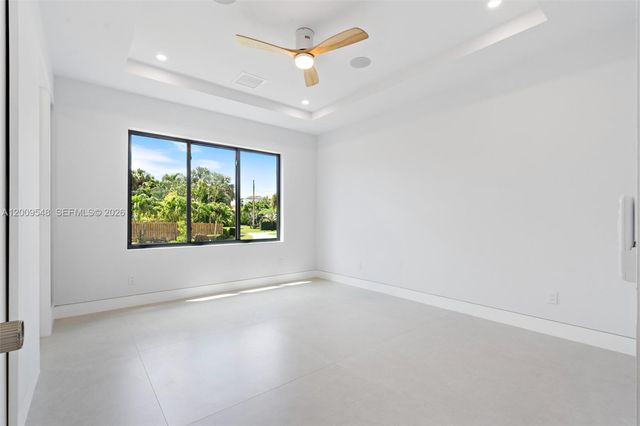 201 NE 27th Dr, Wilton Manors, FL 33334