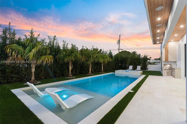 201 NE 27th Dr, Wilton Manors, FL 33334