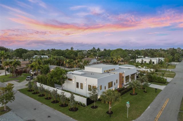 201 NE 27th Dr, Wilton Manors, FL 33334