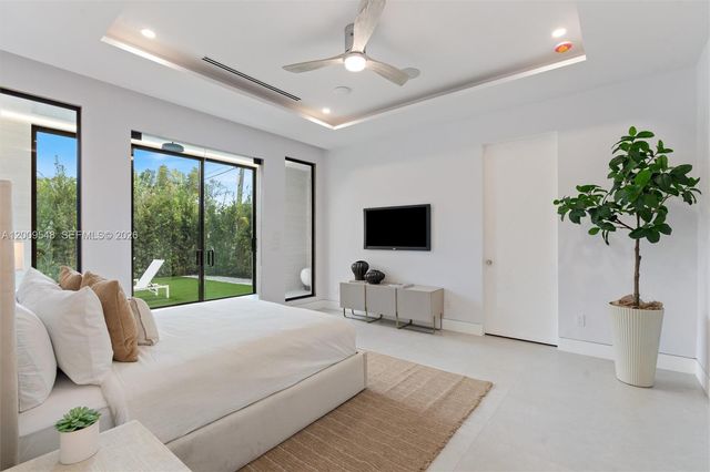 201 NE 27th Dr, Wilton Manors, FL 33334