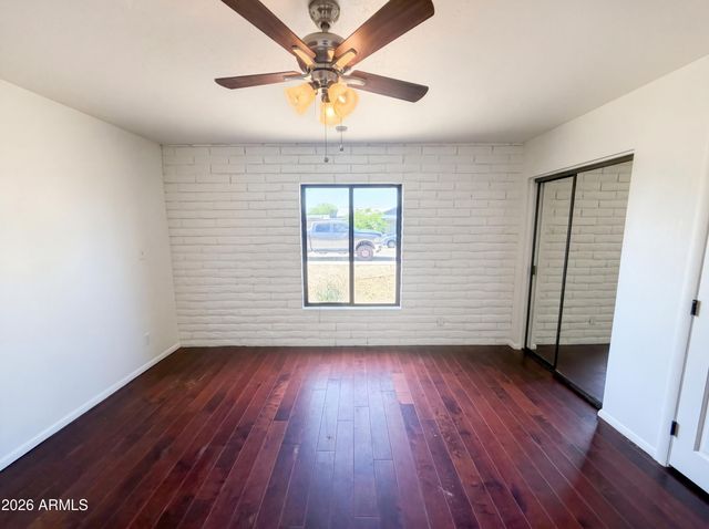 2326 W PARADISE Drive, Phoenix, AZ 85029