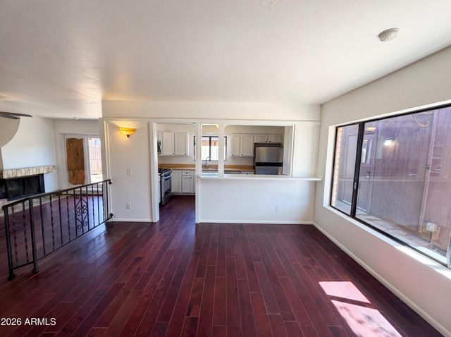 2326 W PARADISE Drive, Phoenix, AZ 85029