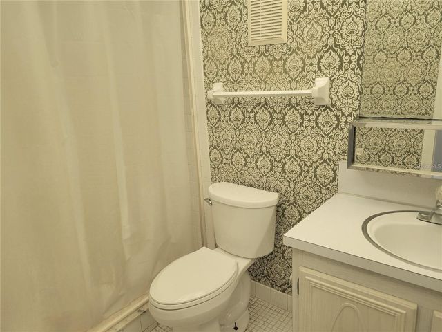 9950 62ND TERRACE N 404, St Petersburg, FL 33708