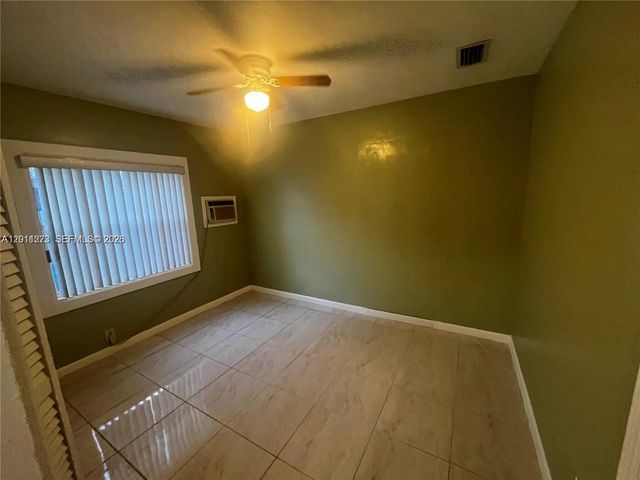 11108 Peachtree Dr 1, Miami, FL 33161