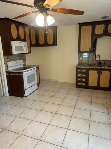 11108 Peachtree Dr 1, Miami, FL 33161