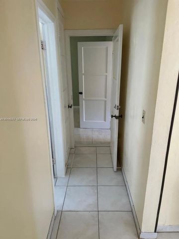 11108 Peachtree Dr 1, Miami, FL 33161