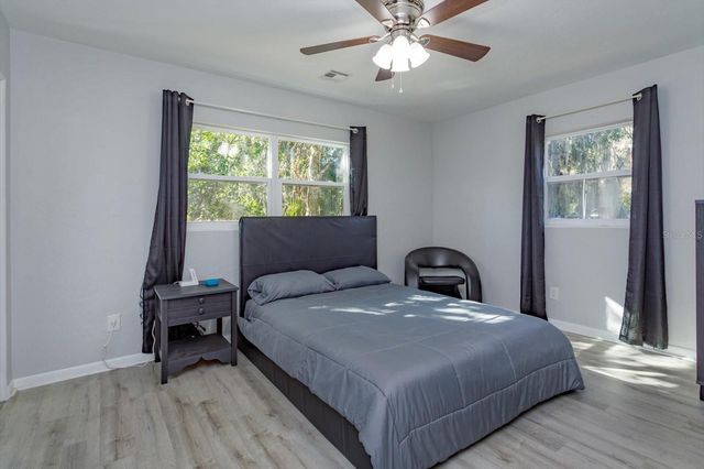 458 E UNIVERSITY AVENUE, Orange City, FL 32763