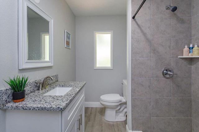 458 E UNIVERSITY AVENUE, Orange City, FL 32763