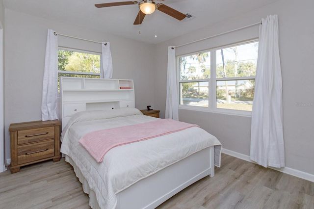 458 E UNIVERSITY AVENUE, Orange City, FL 32763