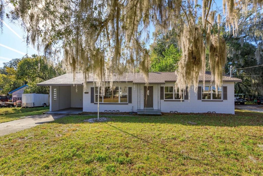 458 E UNIVERSITY AVENUE, Orange City, FL 32763