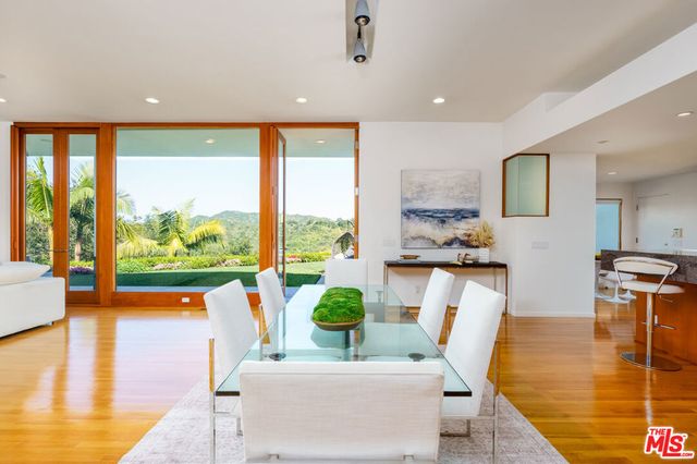 1530 Bel Air Road, Los Angeles, CA 90077