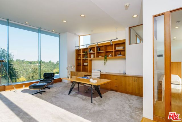 1530 Bel Air Road, Los Angeles, CA 90077