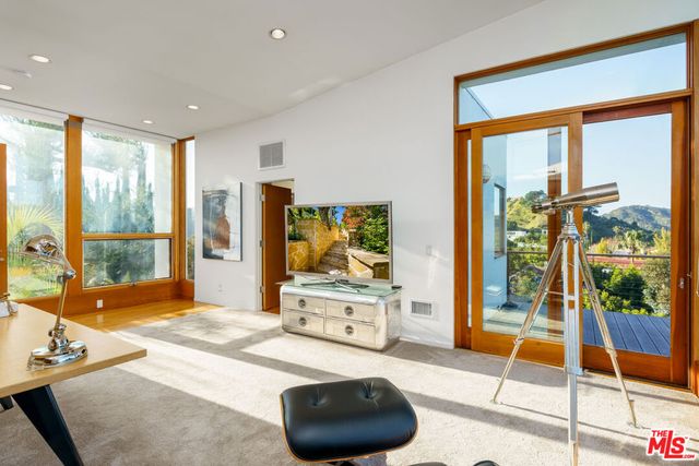 1530 Bel Air Road, Los Angeles, CA 90077