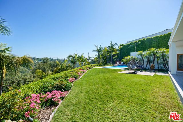 1530 Bel Air Road, Los Angeles, CA 90077