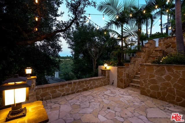 1530 Bel Air Road, Los Angeles, CA 90077