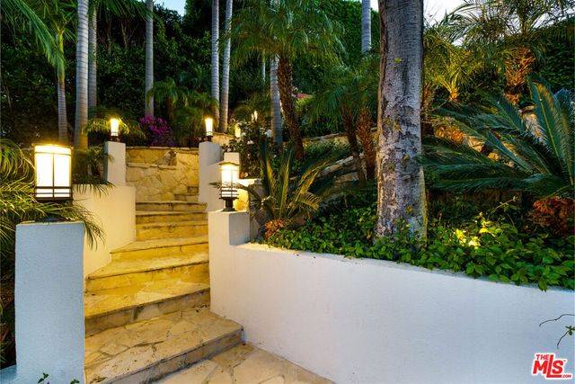 1530 Bel Air Road, Los Angeles, CA 90077