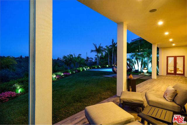 1530 Bel Air Road, Los Angeles, CA 90077