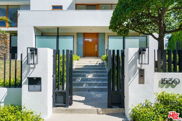 1530 Bel Air Road, Los Angeles, CA 90077