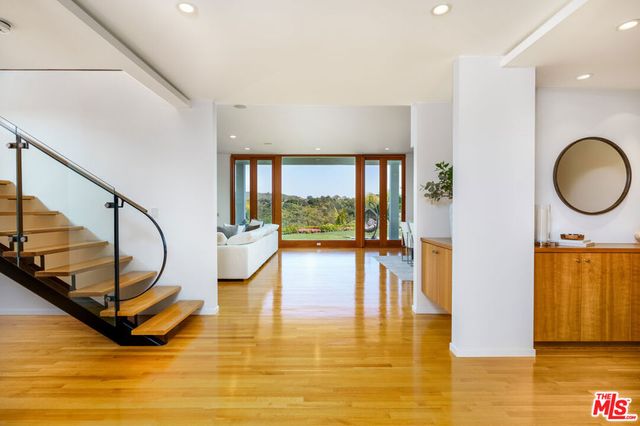 1530 Bel Air Road, Los Angeles, CA 90077