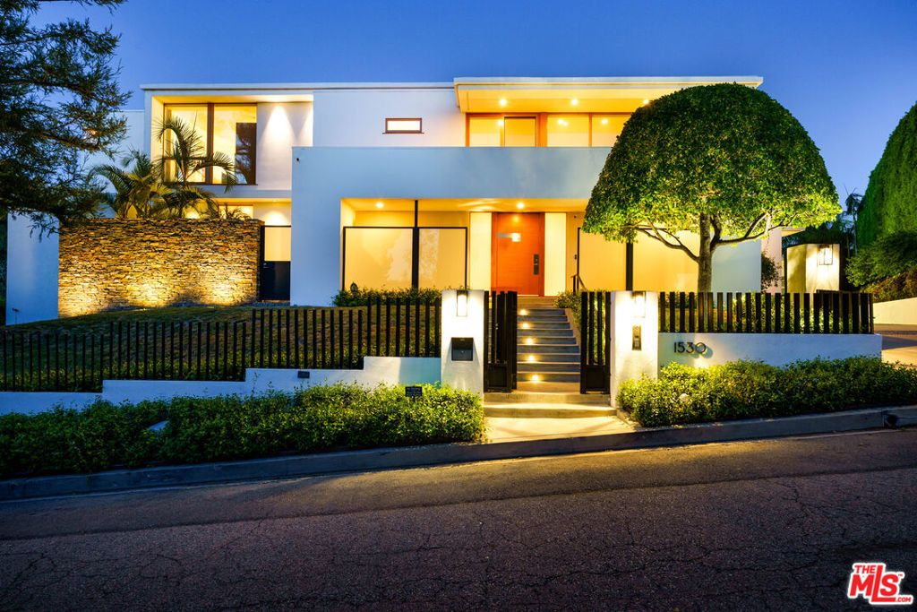 1530 Bel Air Road, Los Angeles, CA 90077