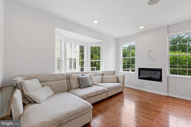 20056 NORTHVILLE HILLS TER, Ashburn, VA 20147