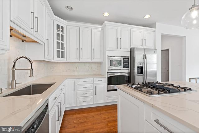 20056 NORTHVILLE HILLS TER, Ashburn, VA 20147