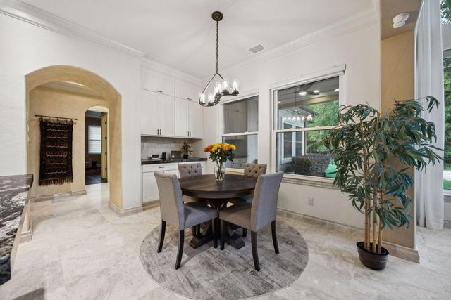 5911 Royal Point Court, Houston, TX 77345