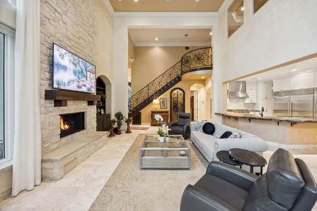 5911 Royal Point Court, Houston, TX 77345