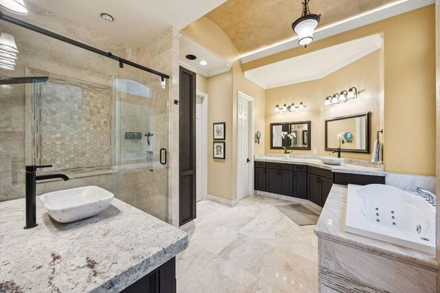 5911 Royal Point Court, Houston, TX 77345