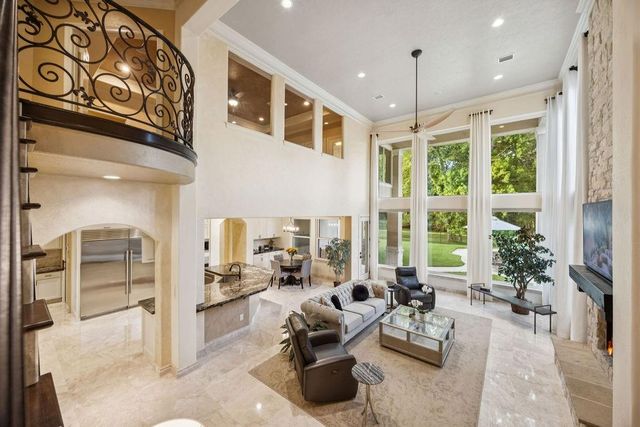5911 Royal Point Court, Houston, TX 77345