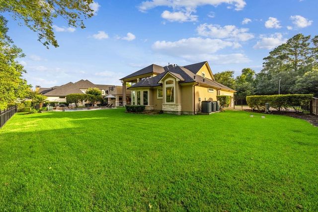5911 Royal Point Court, Houston, TX 77345