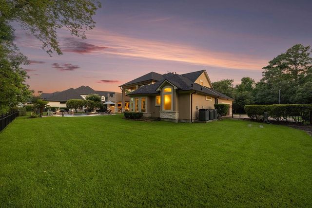 5911 Royal Point Court, Houston, TX 77345