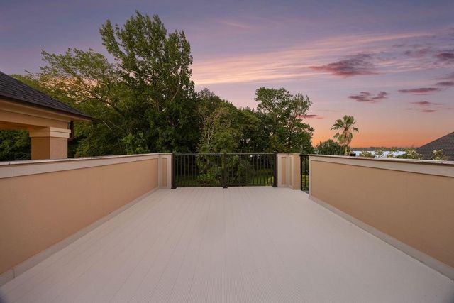 5911 Royal Point Court, Houston, TX 77345