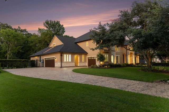 5911 Royal Point Court, Houston, TX 77345