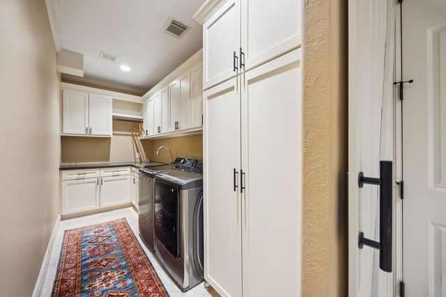 5911 Royal Point Court, Houston, TX 77345