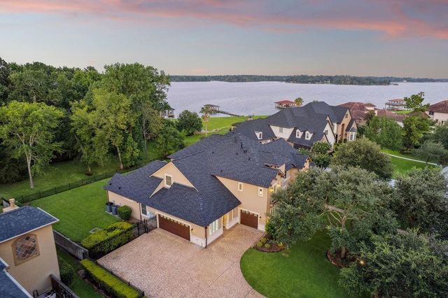 5911 Royal Point Court, Houston, TX 77345