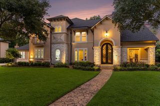 5911 Royal Point Court, Houston, TX 77345