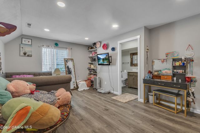 2130 E Bellamy RD, Athol, ID 83801