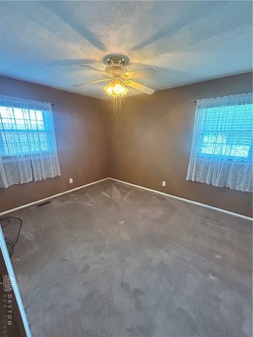 6821 Ginger Avenue, Enon Vlg, OH 45323