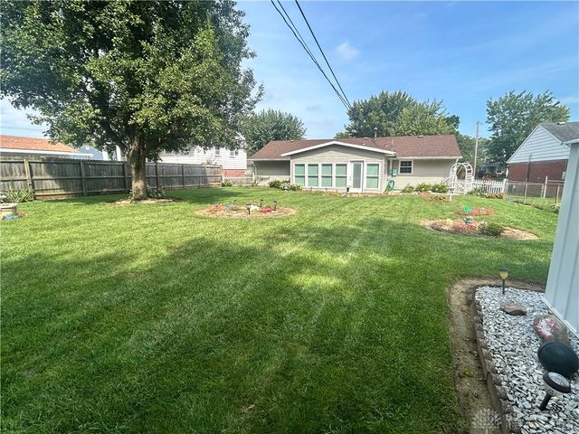 6821 Ginger Avenue, Enon Vlg, OH 45323