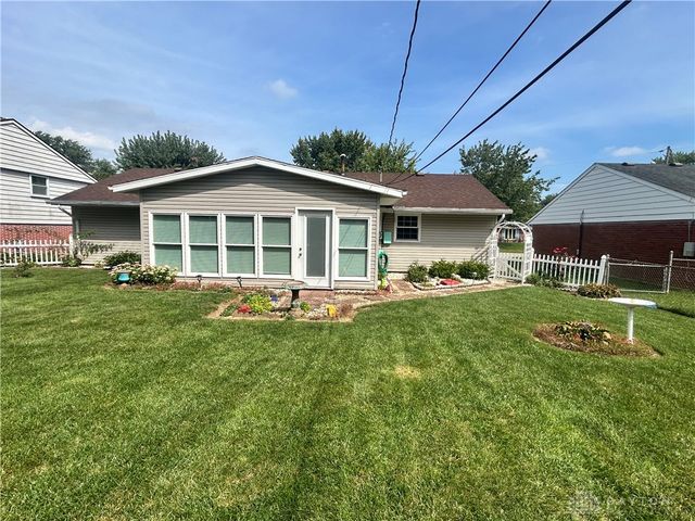 6821 Ginger Avenue, Enon Vlg, OH 45323