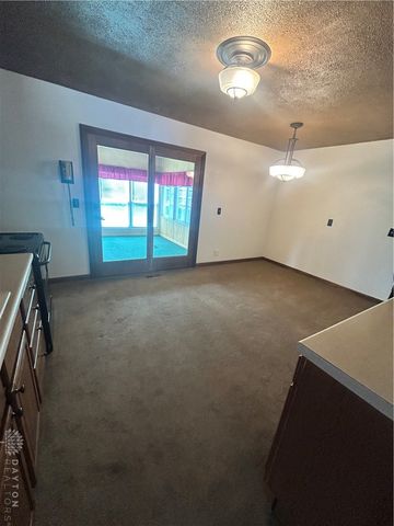 6821 Ginger Avenue, Enon Vlg, OH 45323