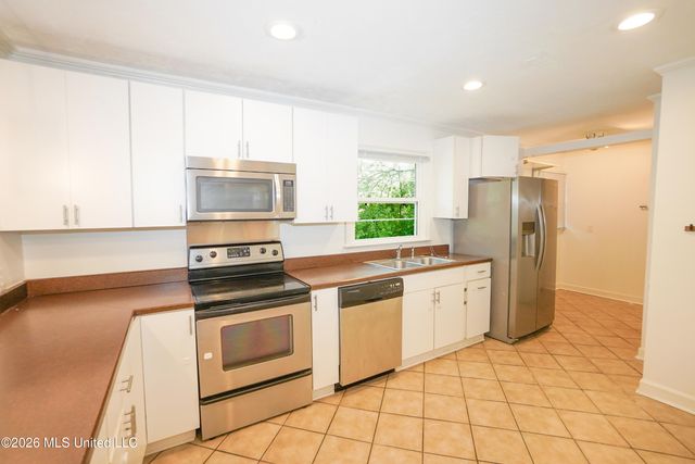 1923 Cherokee Drive, Jackson, MS 39211