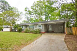 1923 Cherokee Drive, Jackson, MS 39211