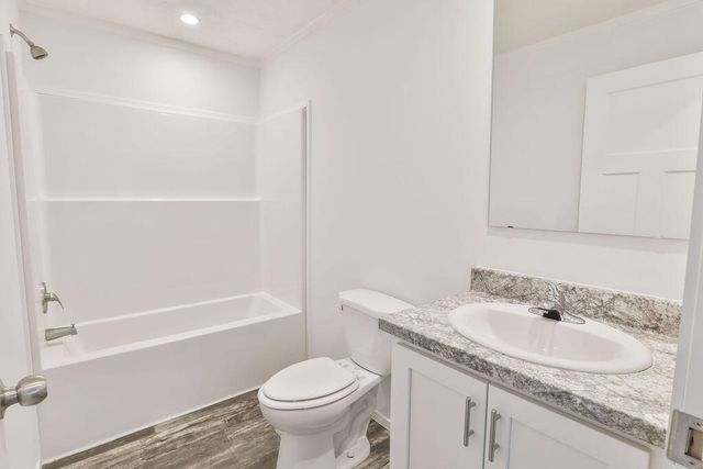 1020 Universal Circle, Saint Stephen, SC 29479