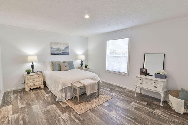 1020 Universal Circle, Saint Stephen, SC 29479