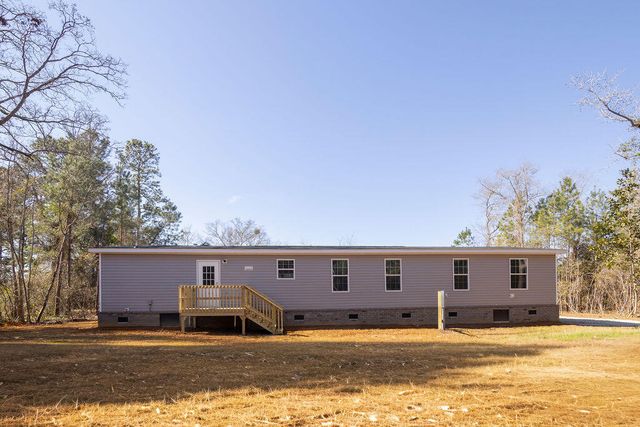 1020 Universal Circle, Saint Stephen, SC 29479