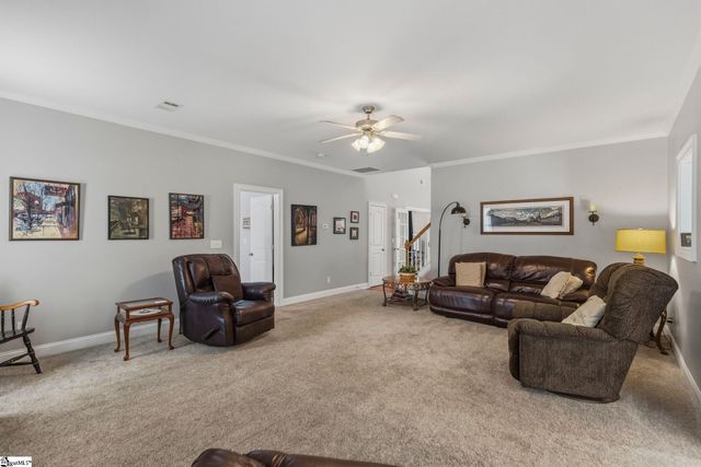 182 Raven Falls Lane, Simpsonville, SC 29681
